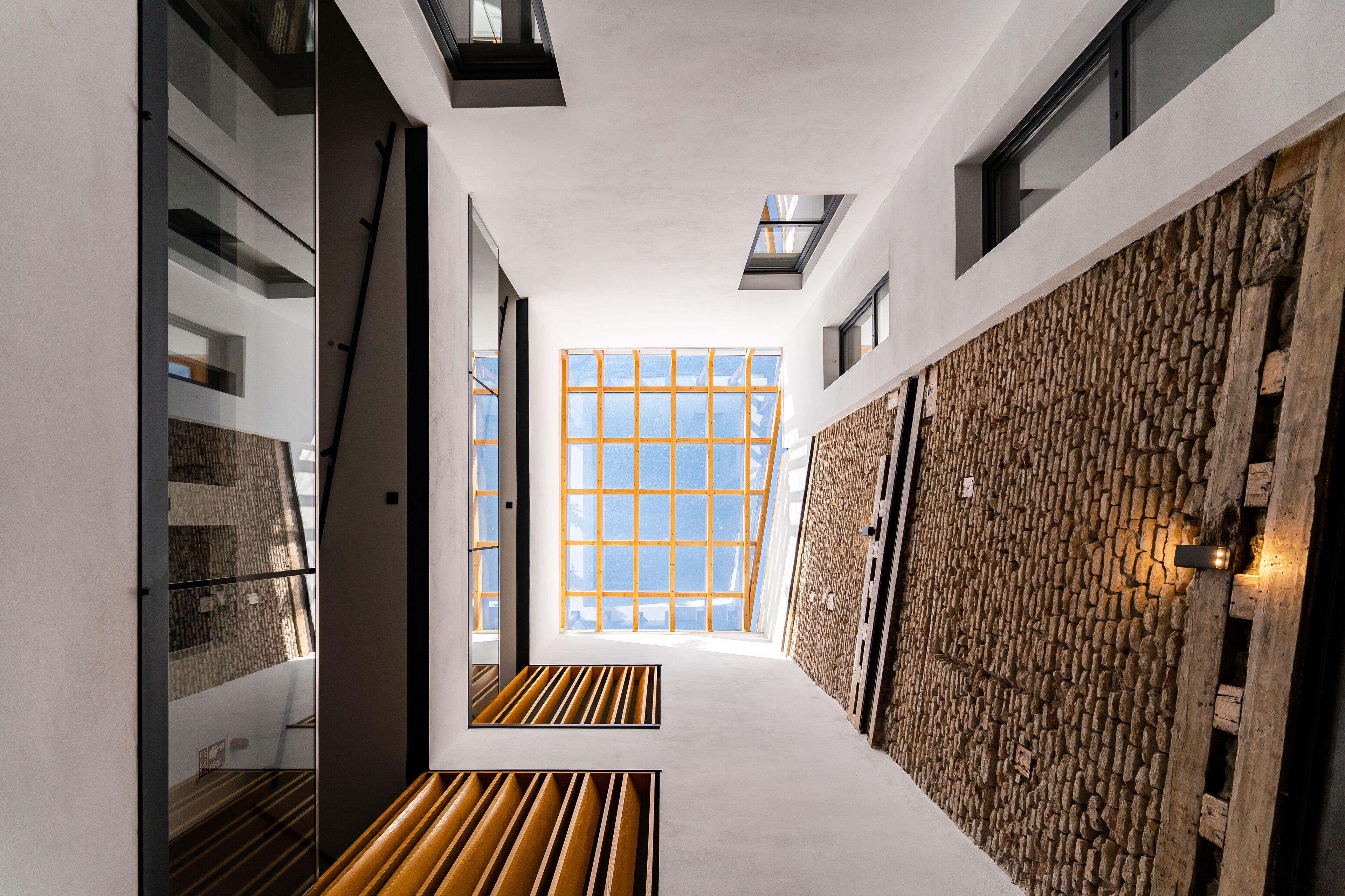 Welldone Quality - Crystal Pool — Photos 1